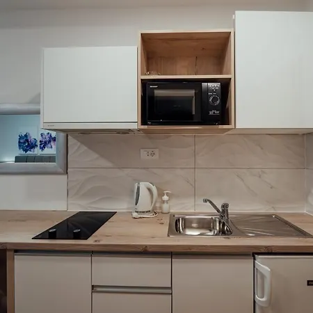 Tina Apartment *