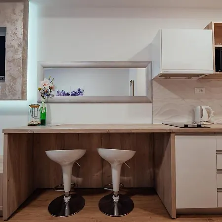 Apartment Tina *