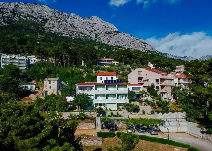 Tina Apartman Brela